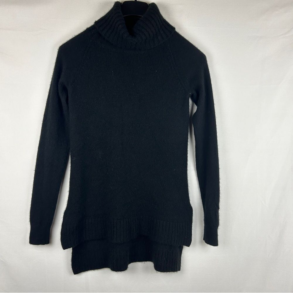 Ann Taylor 100% cashmere turtle neck sweater size XXS run big high low hem